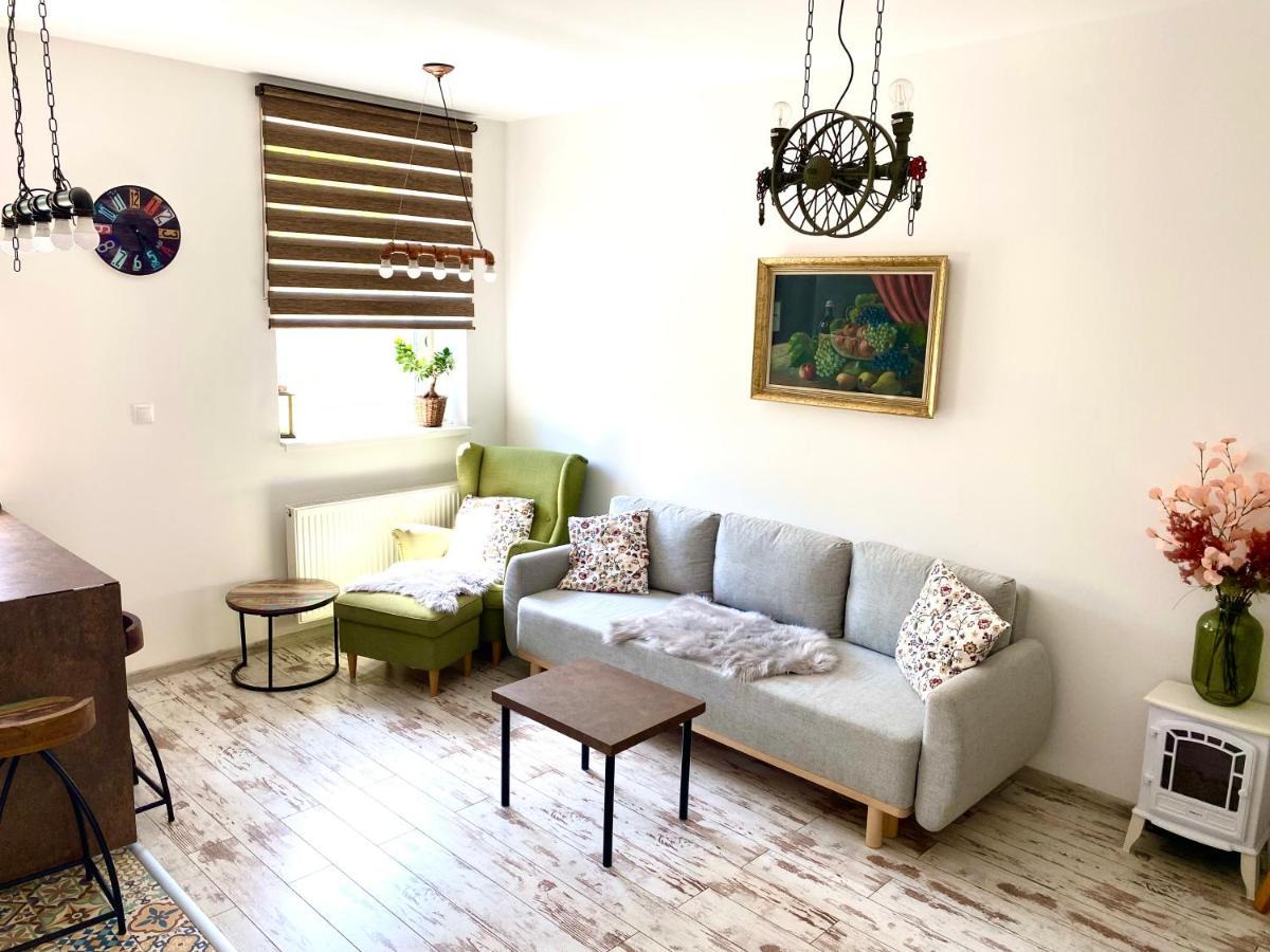 Residence Park Lovely Apartman With Private Parking Kysucke Nove Mesto エクステリア 写真